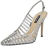 Puntera puntiaguda, cierre de hebilla