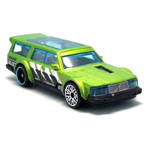Hot Wheels - Volvo 240 Drift Wagon - HW Slammed 4/5 - HKJ07 - Short Card - Yokohama - Verde metálico - Mattel 2023