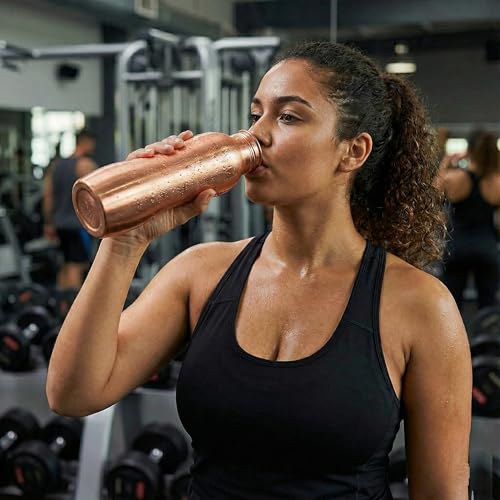Image of Thangam Copper Water Bottle - 950 ml | Pure Copper | Leak Proof & Durable | BPA Free | Ayurvedic Health Benefits | Eco-Friendly Reusable Water Bottle
