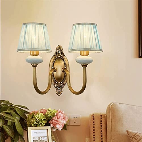 Elegantes luces montadas en la pared con diseño moderno y sofisticada pantalla de tela azul 3