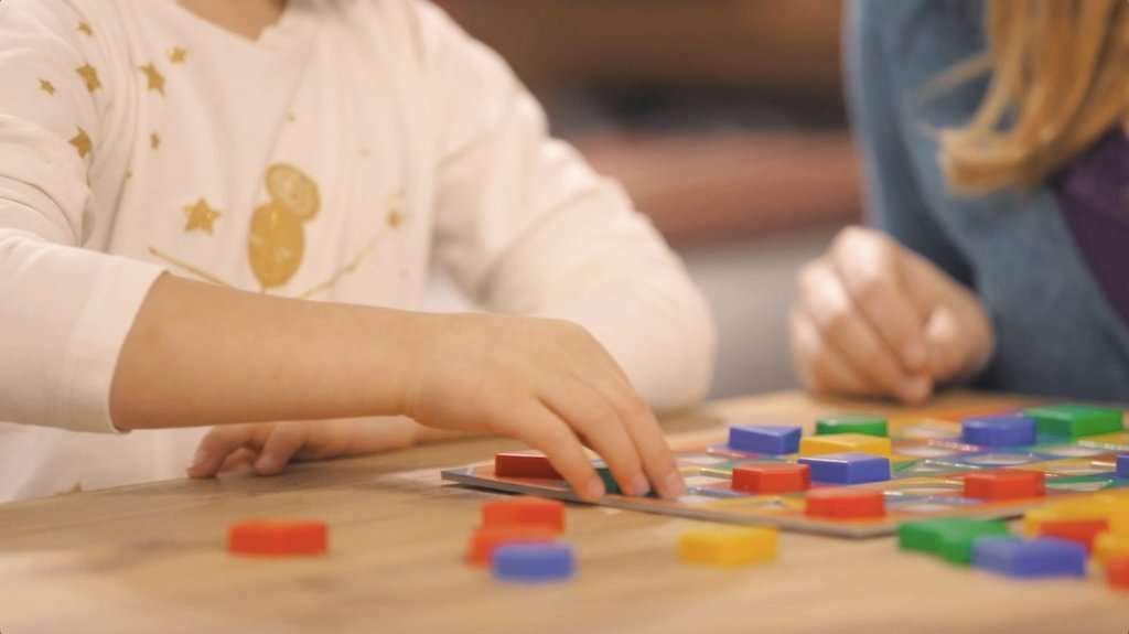 Ravensburger 24920 – Quips - Spielen und Lernen für Kinder, Lernspiel für Kinder von 3-6 Jahren & Colorama - Zuordnungsspiel für die Kleinen - Spiel für Kinder ab 3-6 Jahren, Spielend Neues Lernen