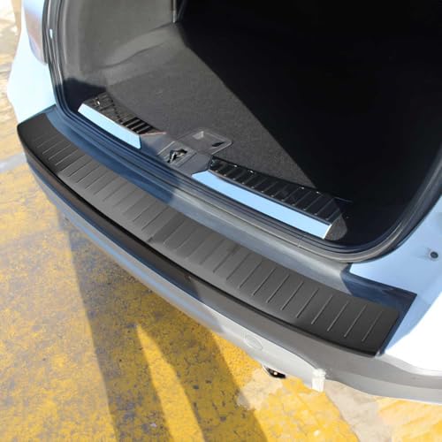 Protection de pare-chocs arrière Ford Kuga II en inox finition dark chrome