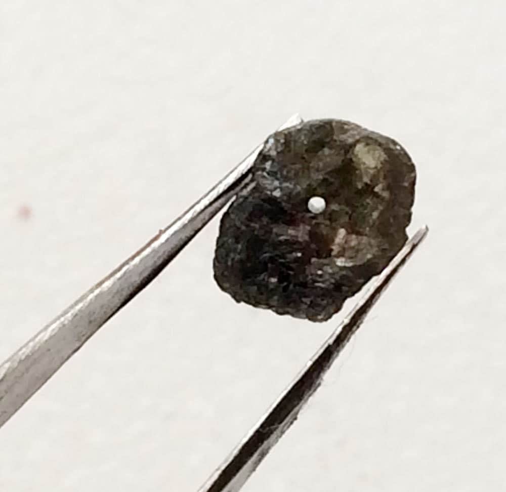 5-8 mm Multi diamenty, wiele nieoszlifowanych diamentów wywierconych, naturalny surowy diament, nieoszlifowany diament, wiele diamentów na biżuterię (opcje od 5 sztuk do 25 sztuk), 5 MM - 8 MM