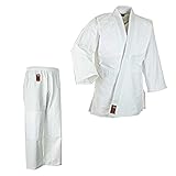 Mehrfach vernähte Schulter und Brust, Hose mit Gummbund, zusätzlicher Schnürung und verstärktem Kniebereich