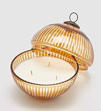 Boule de Noël Ambre illuminée pour sublimer votre table de réveillon