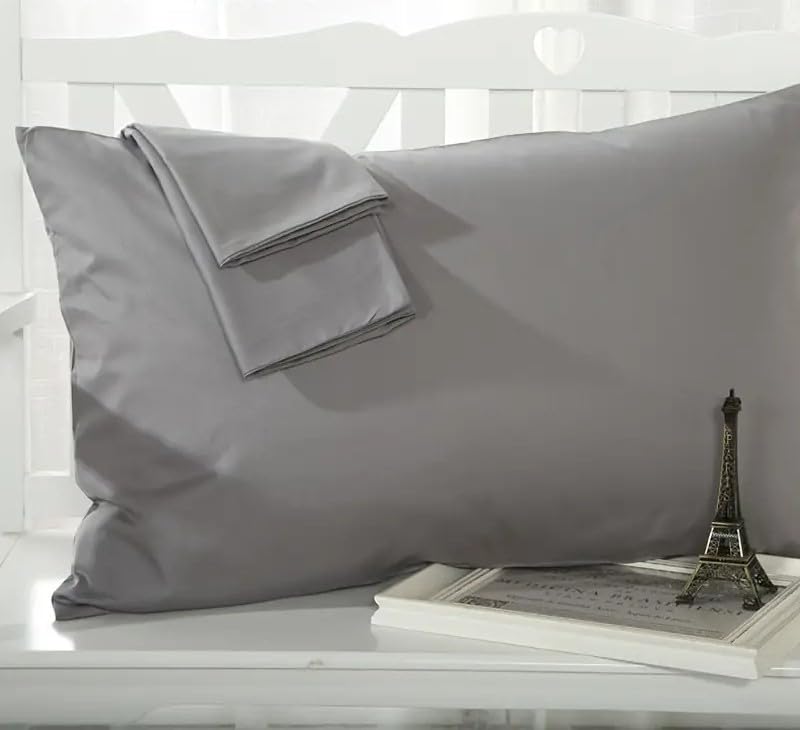Belle da vedere e morbide da toccare. Per preservare la vivacità dei colori e la qualità del tessuto, raccomandiamo un primo lavaggio a mano con acqua fredda, sale grosso o aceto bianco, seguito da lavaggi in lavatrice a 40° senza candeggiare