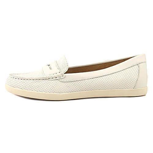Image of Naturalizer Women's Gwen Round Moc Toe Loafer