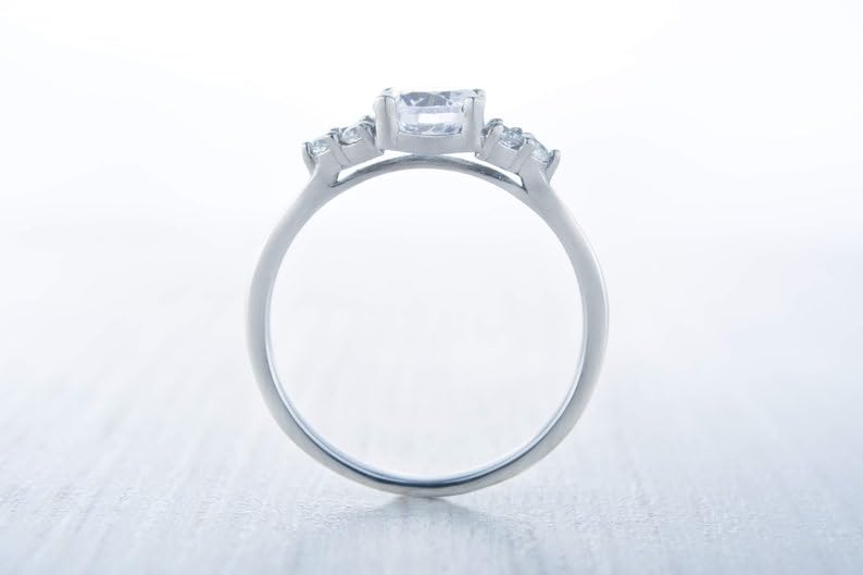 Bague moissanite transparente en argent 925 sterling imposante facettée