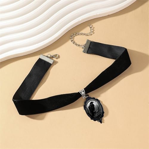Dreuyet Raven Cameo Velvet Choker Necklace for Women Gothic Crystal Glass Vintage Raven Crow Necklaces Black Punk Style Goth Mystic Victorian Necklace Halloween Costume Jewelry2