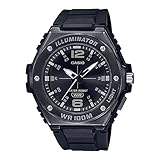 Diese hochwertige Uhr hat ein Schwarz Kunststoff Band ( 21 cm Länge und 24 mm Breite) mit Dornschließe