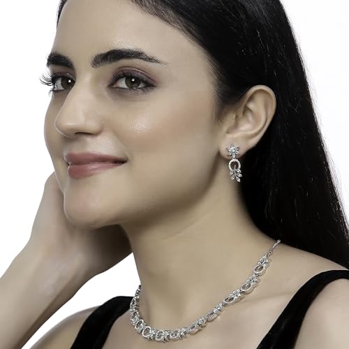 Rhodium-Plated Leaf & Circular Necklace With Earrings Set