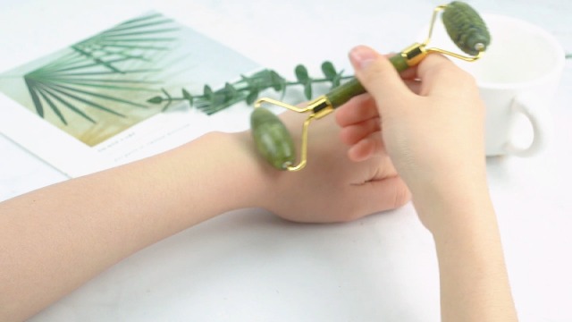 Amazon.com: fuvooi Jade Gua Sha Facial Massager Set - 5 in 1 Skin