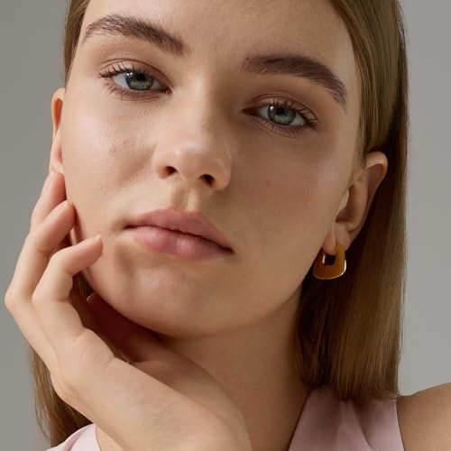 Image of FRUMOS 18K Gold Plated Chunky Hoop Earrings for Women Fashion Thick Gold Hoops Set Jewelry for Birthday Christmas Gifts