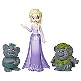 NIEDLICHE ELSA PUPPE: Als beliebter Charakter aus den Disney Eiskönigin Filmen kommt diese kleine Elsa Puppe mit blondem, geformtem Haar und in einem Outfit zum Film Die Eiskönigin 2
