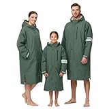 Polyvalent et élégant : le manteau sec parfait après la baignade, pour les journées à la plage et les aventures en plein air. Également idéal comme manteau quotidien pour les promenades ou les voyages. Disponible en 6 tailles pour enfants, adolescents et adultes. Remarque sur la taille : comme veste de tous les jours, commandez une taille plus petite.