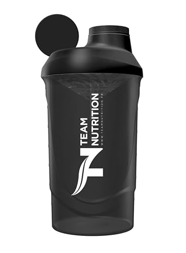 Coctelera Proteína 600 ml Team Nutrition | Rejilla antigrumos | Libre de BPA, Resistente y Antifugas | Ideal Shakes, BCAA, Bebidas Pre-Workout | Coctelera Graduada & Compatible con Lavavajillas (negro