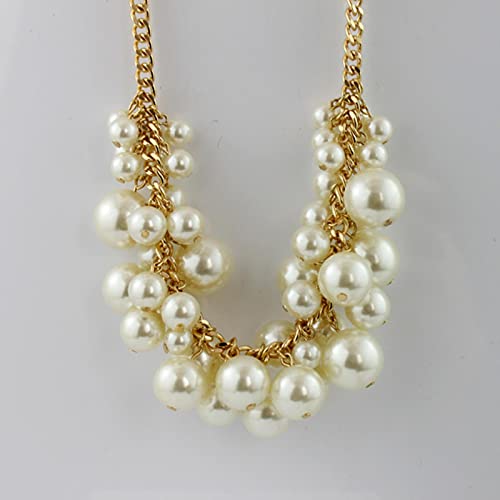 Collier de perles blanc : fini les décolletés vides avec la chaîne 45 cm