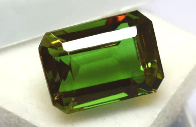 Alexandrite naturelle facettée 16mm, gemme de prestige pour collier - 4