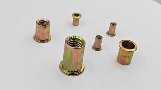 Image of Wensilon 200Pcs Rivet Nut M3 Metric Yellow Zinc Plated Finish Flat Head Rivnut Threaded Insert Nut Knurled Body