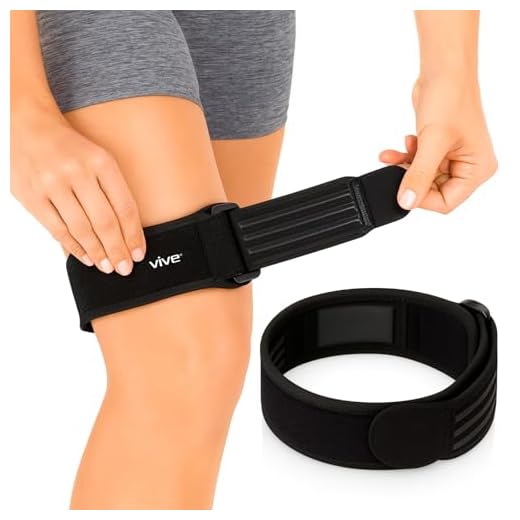 Vive IT Band Strap - Iliotibial Band Compression Wrap - Outside of Knee Pain, Hip, Thigh & ITB Syndrome Support - Neoprene Brace for Running and Exercise - Athletic Stabilizer for Men, Women