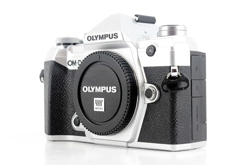 Olympus Om-D E-M5 Mark III Silver Appareil Photo Micro 4/3, capteur 20 MP, stabilisateur d'image 5 Axes, AF Puissant, viseur électronique OLED, vidéo 4K, WLAN, Bluetooth