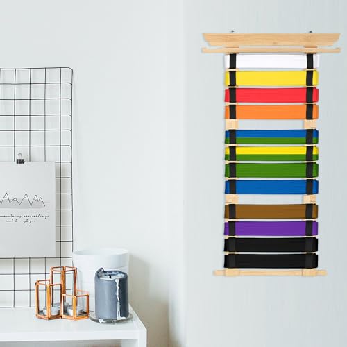 SUMNACON Kampfsport Gürtelhalter für 12Gürtel Bambus Abnehmbare Taekwondo-Gürtelständer Wandmontag Gürtel Display für Medaile Judo-Karategürtel Ninjitsu-Gürtel als Personalisierbar Geschenk Naturfarbe