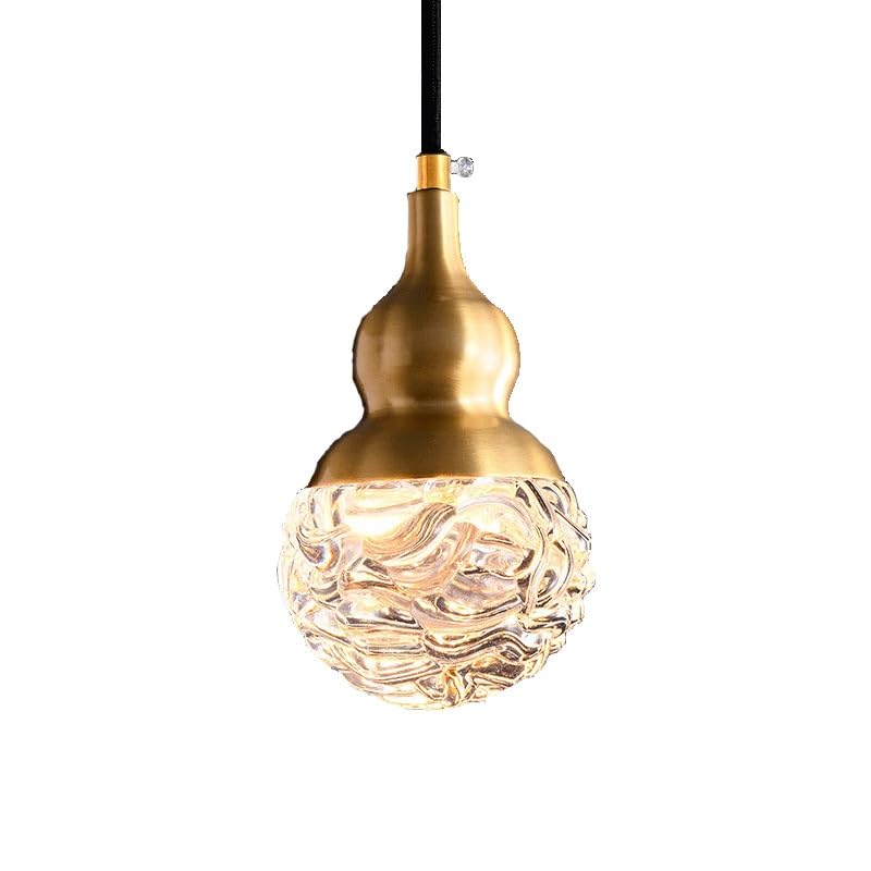 Lampe suspendue en laiton vintage pour une chambre cosy