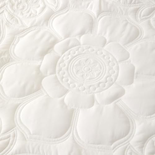 Image of EVENHUG Quilt Set King Size Soft Lightweight White Bedspreads with 2 Pillow Shams Reversible Bedding Coverlets for All Seasons 3 Piece (106 inchx96 inch)
