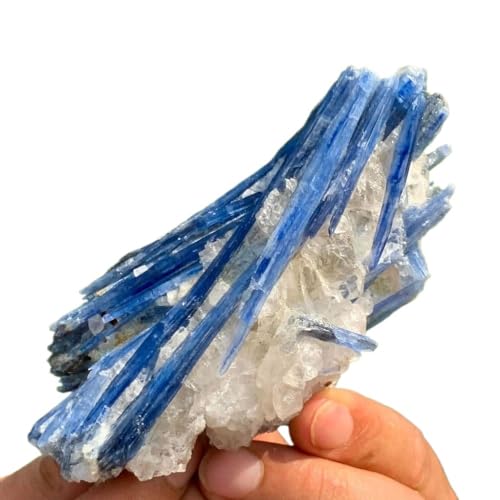 Cyanite bleue en cristal pour créer un espace de sérénité et de méditation au salon
