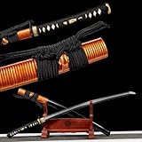 【Schön und praktisch】: Die Klingenoberfläche glänzt mit kaltem Licht, der Glanz ist überzeugend und die Klinge hat glatte Linien, die die Kraft und Stärke des Samurai zeigen. Die Gesamtform des Katana-Schwerts ist exquisit, modisch und elegant, perfekt Integration des Mutes und der Weisheit der Samurai.