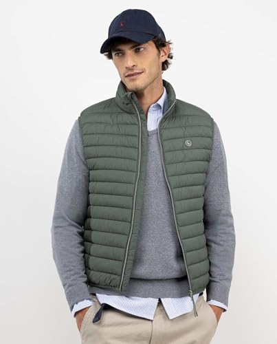 Chaleco verde acolchado El Ganso con acabados premium de moda 2
