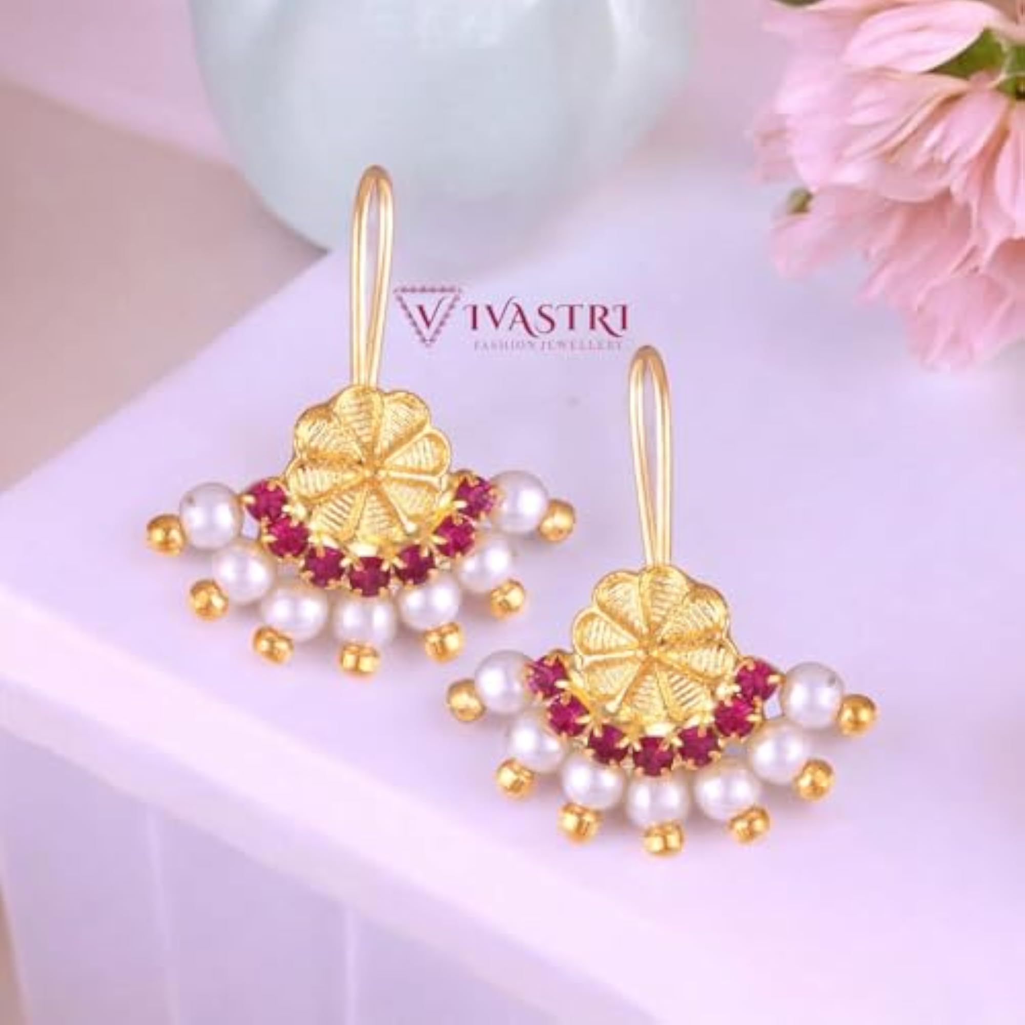 Women's Elegant Shimmering Red Bugadi Earrings
