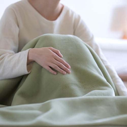 西川 毛布 シングル 2枚合わせ ブランケット アクリル毛布 吸湿 発熱 静電気防止 無地 ローズオイル配合 2.5kg 洗える 8341 (オリーブ, シングル)