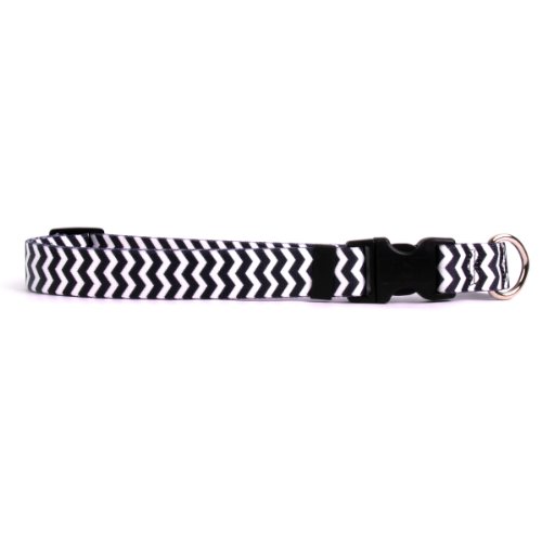 Image of Yellow Dog Design Standard Easy-Snap Collar, Chevron Licorice, Cat 8 inch - 12 inch