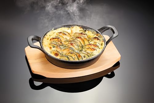 Judge Sizzle & Serve Gratin Dish, Cast Iron Skillet with Wooden Serving Stand, Induction Ready 15cm - Cosy Home Interiors Judge Sizzle & Serve Gratin Dish, Cast Iron Skillet with Wooden Serving Stand, Induction Ready 15cm - Image 2