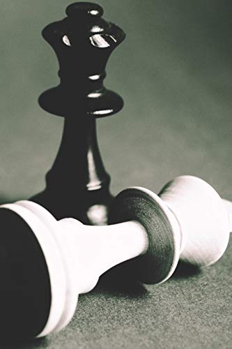 Schach Scorebook: Trainingstagebuch für dein Schachtraining und deine Turnierspiele ♦ Führe Protokoll, notiere jeden Zug und deine Ergebnisse ♦ über ... ♦ Motiv: Läufer weiß liegend (German Edition)