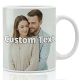 iseño totalmente personalizable (fotos y logotipo): Crea fácilmente tu taza exclusiva estampando tus fotos personales, texto o el logotipo de tu empresa en ambos lados. Nuestras tazas de cerámica tienen una superficie lisa y un cómodo asa en forma de C, perfectas para disfrutar de una taza de café o té impecable por la mañana, en casa o en la oficina