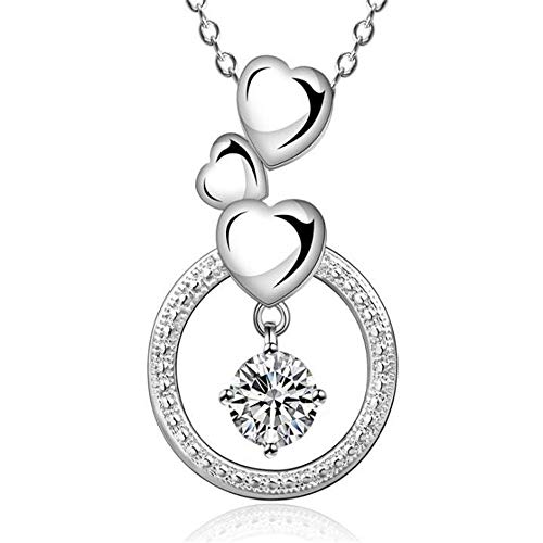 Collier en forme de coeur en diamant pour illuminer vos tenues de fête et mariages