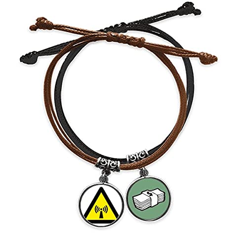 Pulsera de advertencia de radiación en cuero negro con símbolo triangular amarillo