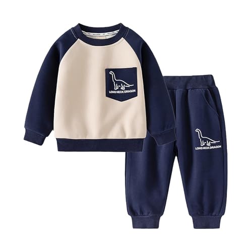 Conjunto cómodo para niño ideal para jugar en el parque durante el otoño