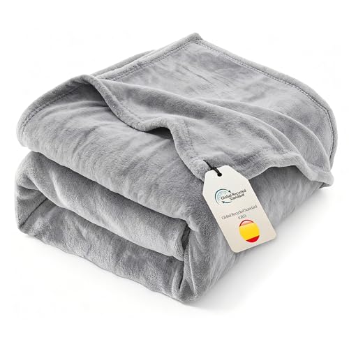 AiTodos® Coperta Plaid in Microfibra 260gsm-270x230 cm, Coperta di Flanella Extra Large, Coperta Pile per Divano Letto e Ufficio, Morbida, Calda e Lavabile in Lavatrice (Grigio)