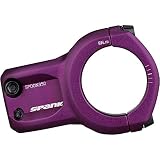 La potencia Spank SPOON 350 es una potencia para bicicleta de montaña Enduro/Freeride/DH/Bike-Parks con un peso extremadamente optimizado que se adapta perfectamente a cada piloto y estilo de conducción gracias a la amplia selección de longitudes. El acabado Shotpeen chic no solo le da un aspecto moderno, sino que también mejora enormemente su resistencia y durabilidad. Material: aleación serie 6, cuerpo optimizado en 3D forjado y mecanizado CNC. Diámetro: 35 mm // Longitud: 45 mm Altura: 34 mm Altura: 0 ° Diseño Spank Human Factor Acabado Shotpeen Peso: ±147 g
