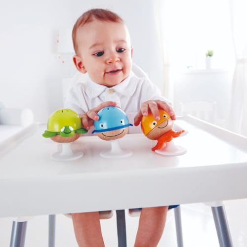 Hape Jouet en Bois Hochets Bébé Animaux Marins à Ventouse - 3 Jeux d'Éveil pour Bébé Fille et Garçon - Baleine, Pieuvre, Tortue Musicale - Jouets Sensoriels, Anneaux Dentition pour les Bébés – vue 6