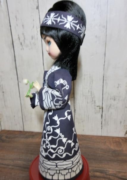Amazon | アイヌ民族メノコ《メノコ人形》オルゴールアイヌ文様