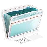 ✅【CIERRE DE CREMALLERA Y BOLSILLO FRONTAL】Nuestra carpeta de archivos expandible presenta un diseño de cremallera que mantiene los papeles en el interior mucho más seguros. Incluso las tarjetas pequeñas no se caerán, lo que es seguro y cómodo de llevar. Y con un bolsillo frontal adicional, perfecto para guardar bolígrafos, reglas, tarjetas, resaltadores y otros artículos misceláneos de uso frecuente.