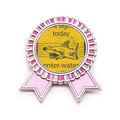 Broche requin rose en métal pour afficher un style original