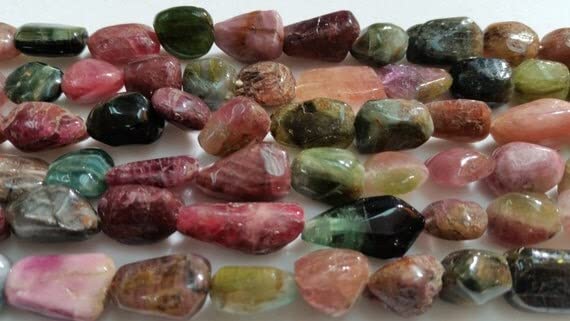 Tourmaline Multy en perles nugget 10x15mm de qualité joaillerie pour parures de luxe