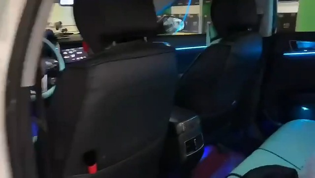 Amazon | アンビエントライト 車 LEDテープ RGB 5IN1 USB式/シガー式