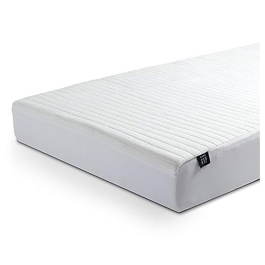 Delta Children - babyGap Crib Mattress Protector for Infants and Toddlers - Waterproof, Cooling, Soft Quilted, Elastic, and Washable Baby Mattress Protector in White, Quiet Comfort