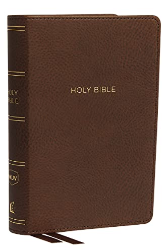 NKJV, Deluxe Reference Bible, Compact Large Print, Leathersoft, Brown, Red Letter, Comfort Print: Holy Bible, New King James Version